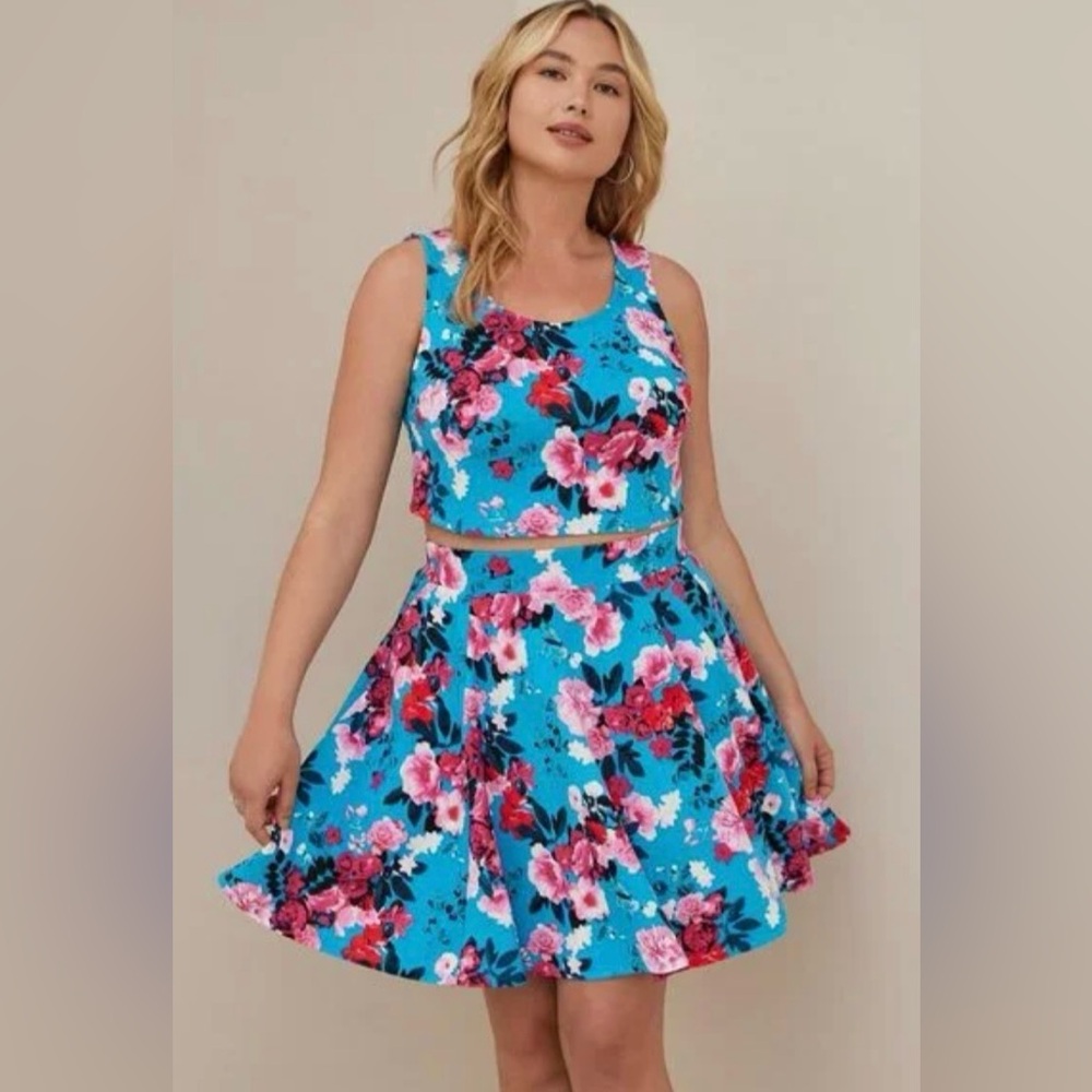 Torrid Blue Floral Mini Scuba Skater Set sz 3